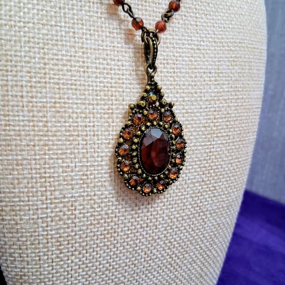 Vintage Avon Victorian Revival Necklace Honey Amber Toned Stone Teardrop Beaded - Picture 10 of 17